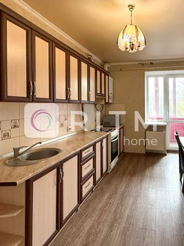 Ветеранів вул. (Артема), 22