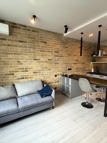 Андрія Аболмасова вул. (Панельна), 4