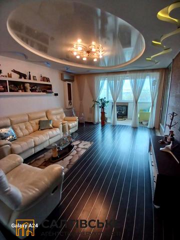 Кричевського вул., 33