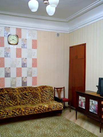 Ніжинська вул., 26