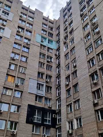 Набережна Перемоги вул., 50