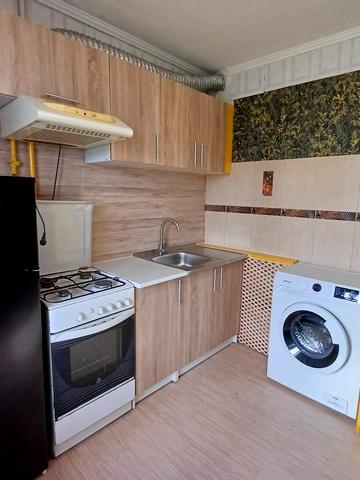 Миколи Ушакова вул., 2