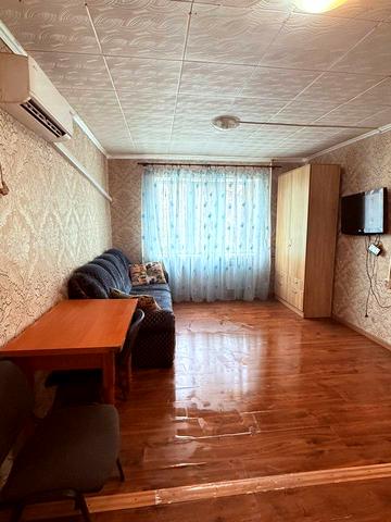 Краснопільська вул., 6
