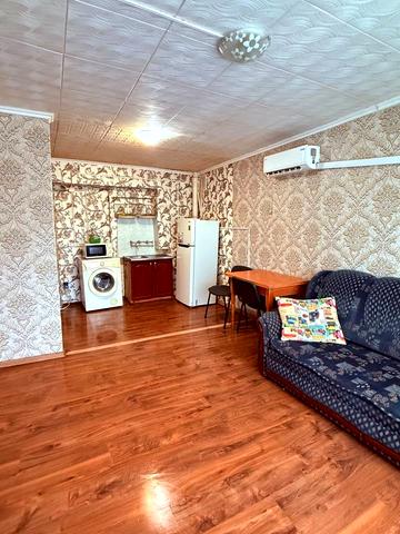 Краснопільська вул., 6