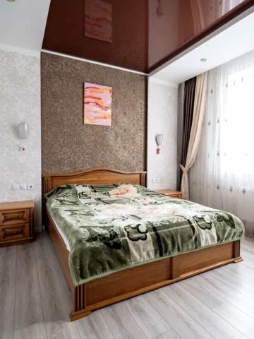 Середньофонтанська вул., 35