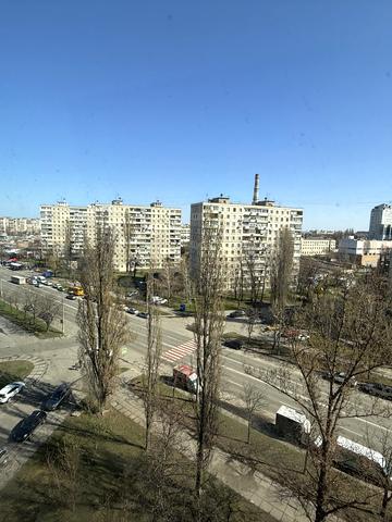 Василя Порика просп., 15