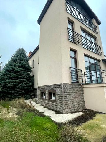 Інтузіастів, 19