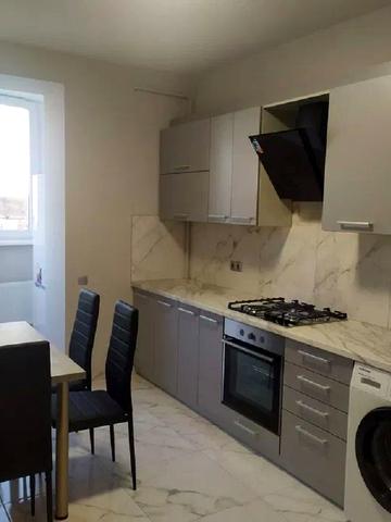 Івана Пулюя вул., 23