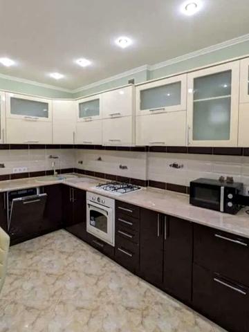Незалежності вул., 87