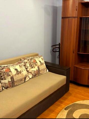 Велика Васильківська вул. (Червоноармійська), 112