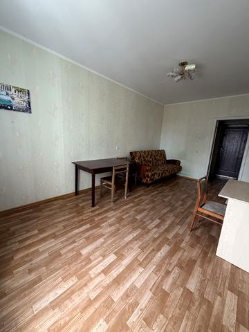 Красносільського вул., 45