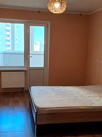 Милославська вул., 16