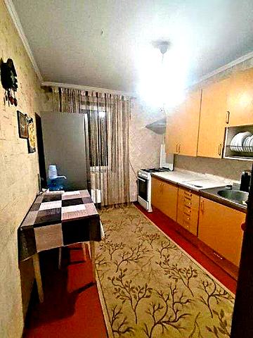 Братиславська вул., 13