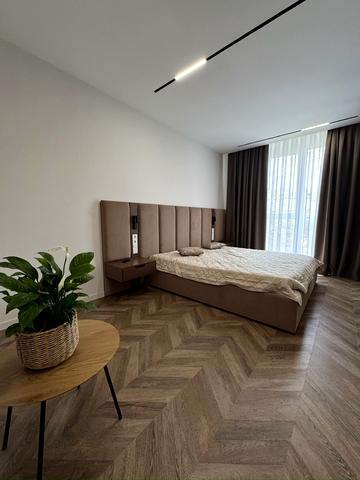 Героя України Олександра Щербанюка вул. (Василя Чапаєва), 1