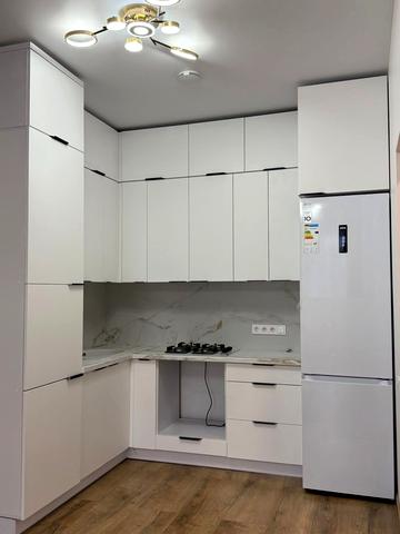 Володимира Івасюка вул., 26