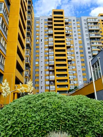 Михайлівська вул., (Будинок 1)