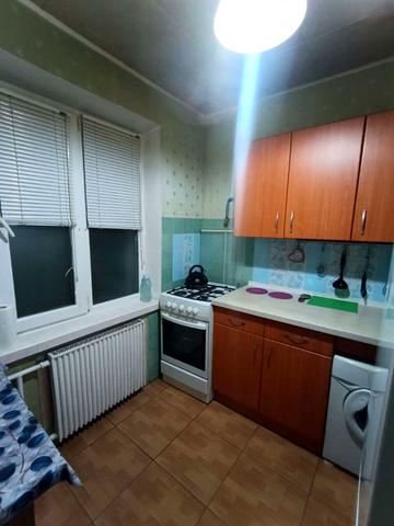 Йорданська вул. (Лайоша Гавро), 16