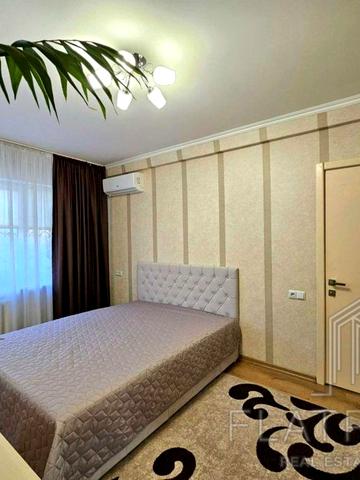 Ґолди Меїр вул. (Краснодарська), 44