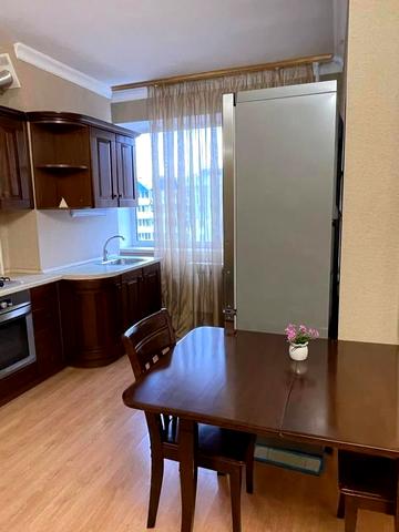 Паркова вул., 75