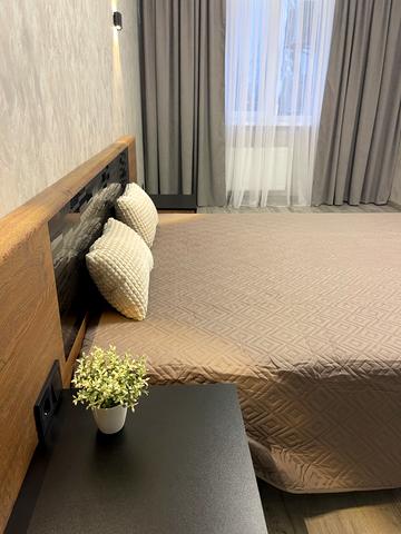 Святошинська вул., 52