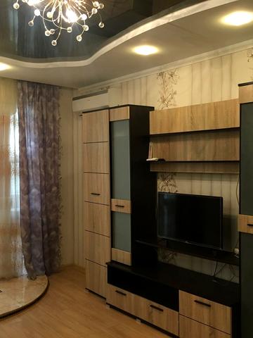 Ярослава Баїса вул. (Володимира Висоцького), 6