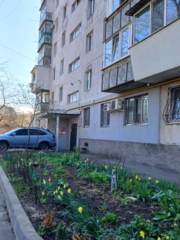 Бреуса вул., 1