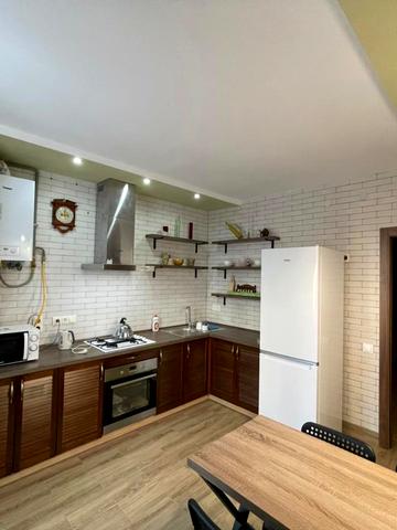 Уляни Кравченко вул., 8