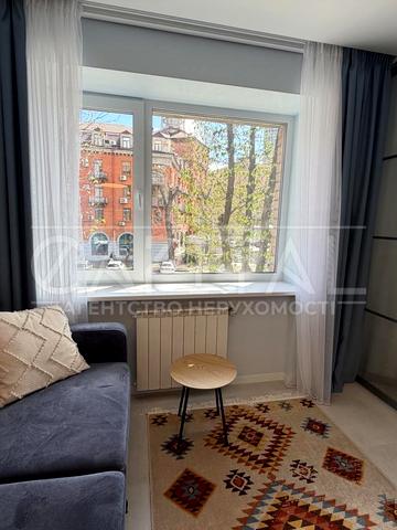 Мечникова вул. (Кловський), 4/1