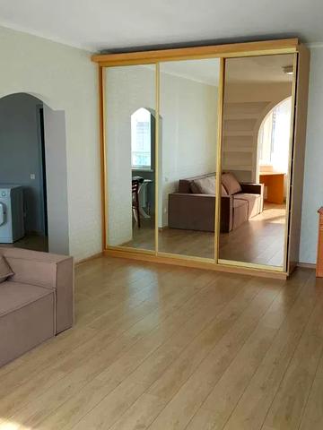 Єлизавети Чавдар вул., 13