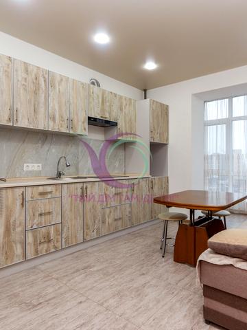 Макогона вул., 32