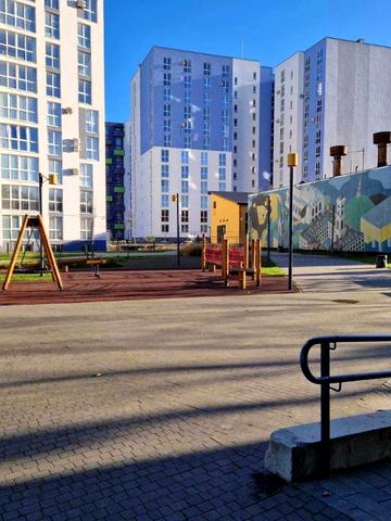 Якова Гніздовського вул., 75в