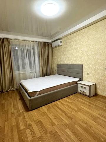 Дарницький бульв., 11