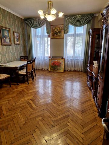 Всеволода Змієнка вул., 6