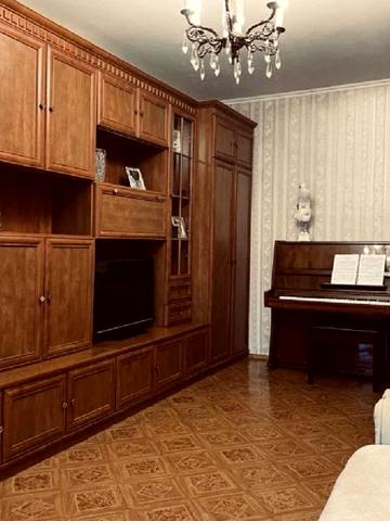 Віталія Блажка вул., 2