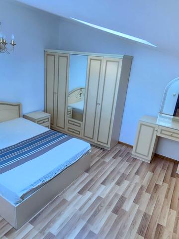 Івана Огієнка вул. (), 11