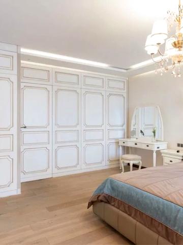 Дмитрівська вул., 75