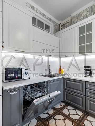 Хрещатик вул. (Kreschatic), 13