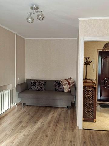 Ломаківська вул. (Мічуріна), 2