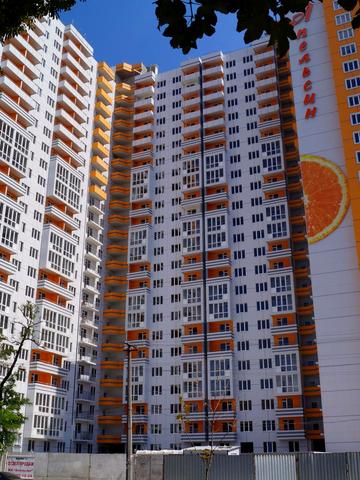 Середньофонтанська вул., 35