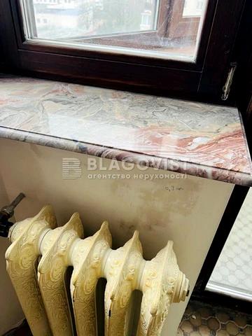 Максима Кривоноса вул., 17