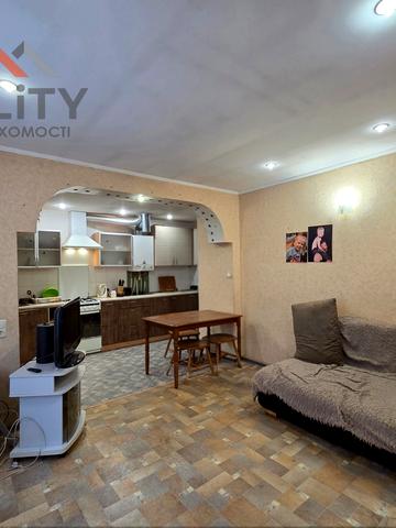 Вознесенська вул., 25