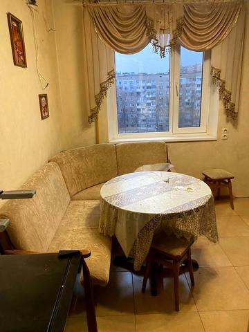 Євгена Чикаленка вул., 75
