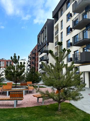 Роксоляни вул., 30