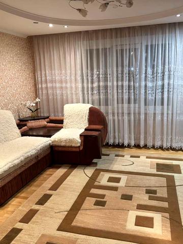 Левка Лукяненка вул. (Ватутіна), 30