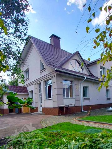 Веретенівська вул., 17