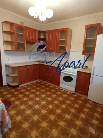 Вишняківська вул., 13