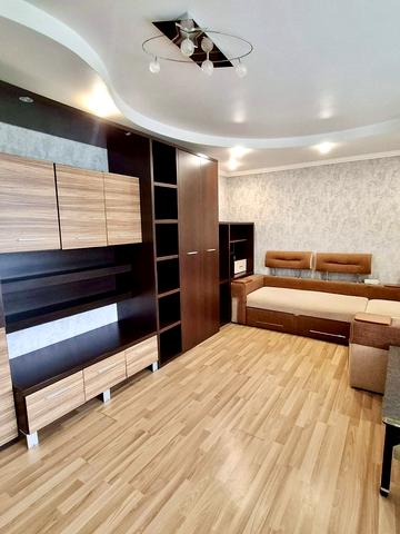 Квітки Цісик вул. (Гулі Корольової), 2