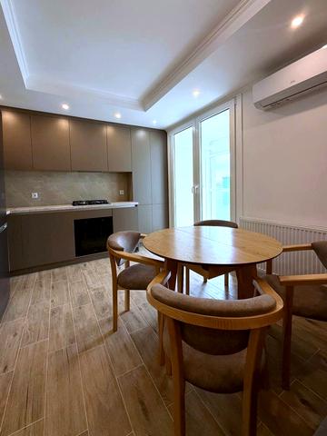 Білогірська вул., (Будинок)