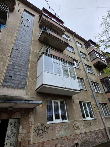 Академіка Гнатюка вул., 4