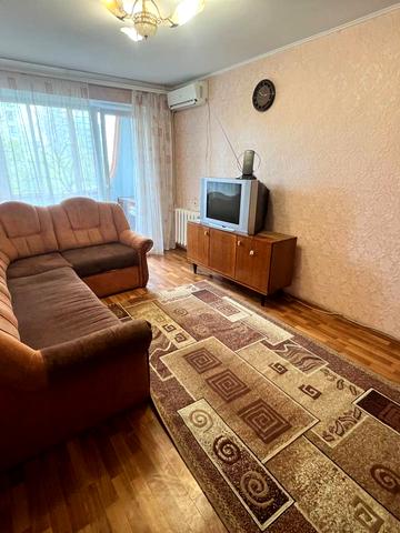 Слави бульв., 4